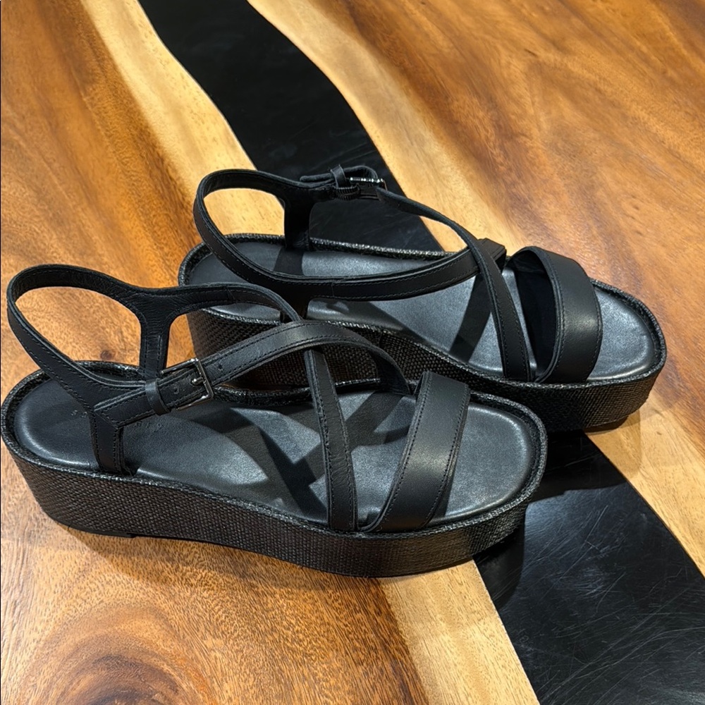 Sanctuary “Define” Black Platform Sandals with Criss-Cross Straps